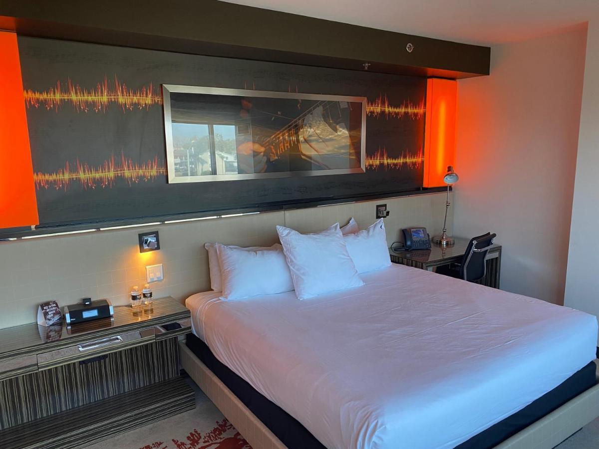 Hard Rock Hotel & Casino בילוקסי מראה חיצוני תמונה A room at the Hard Rock Hotel